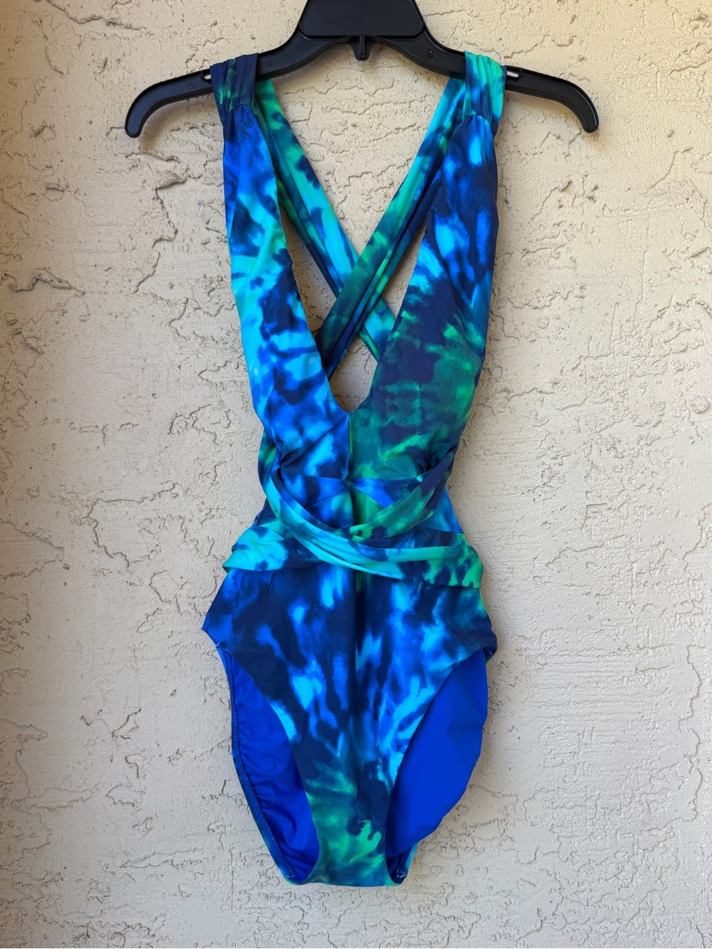 Mimi Flamingo Saltwater Wren Tie Dye One Piece Swimsuit 8 Cross Back Halter - Picture 4 of 10